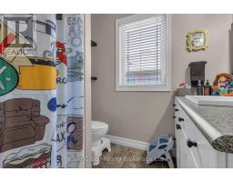 26 WOODLAND CRESCENT - 25