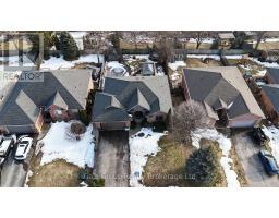 26 WOODLAND CRESCENT - 33