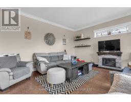 26 WOODLAND CRESCENT - 6