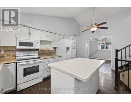 634 CLASSIC DRIVE - 19