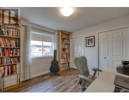 34 TARTAN DRIVE - 18