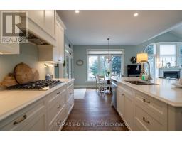 15 OTTERVIEW DRIVE - 12