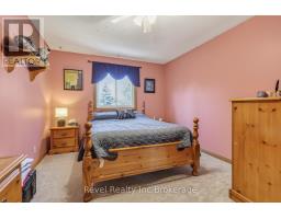 569 SPRINGBANK AVENUE N - 15