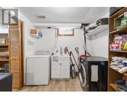 569 SPRINGBANK AVENUE N - 25