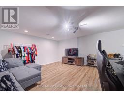 400 ODLUM DRIVE - 21