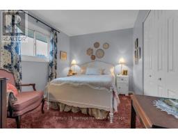 997 VANIER AVENUE - 15