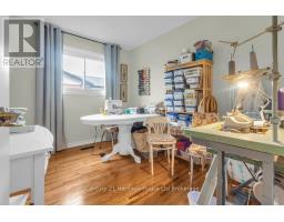 997 VANIER AVENUE - 16