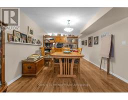 997 VANIER AVENUE - 21