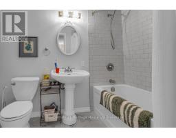 997 VANIER AVENUE - 26