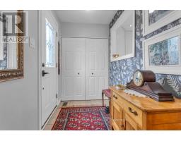 997 VANIER AVENUE - 4