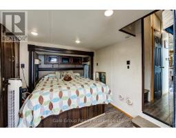 92 - 495856 10TH LINE - 21