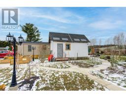 92 - 495856 10TH LINE - 25