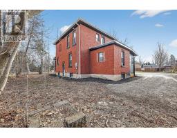 394 WELLINGTON STREET - 35