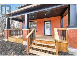 394 WELLINGTON STREET - 4