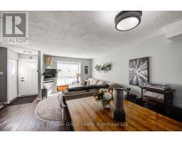 2 - 1193 NELLIS STREET - 13