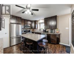 2 - 1193 NELLIS STREET - 16