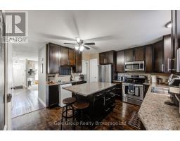 2 - 1193 NELLIS STREET - 17