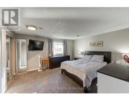 2 - 1193 NELLIS STREET - 24