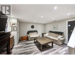 2 - 1193 NELLIS STREET - 38