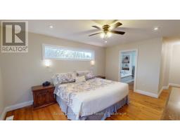 20 CENTENNIAL CRESCENT - 11