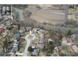 20 CENTENNIAL CRESCENT - 2