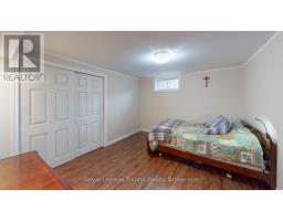 20 CENTENNIAL CRESCENT - 25