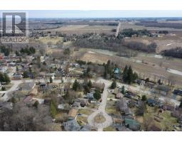 20 CENTENNIAL CRESCENT - 32