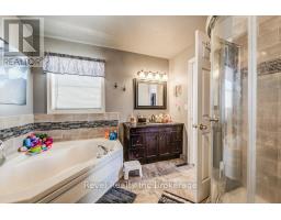 733 SOUTHWOOD WAY - 34