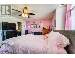 733 SOUTHWOOD WAY - 41