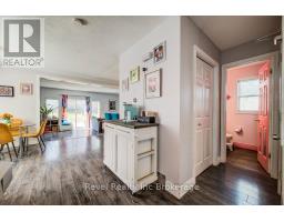 733 SOUTHWOOD WAY - 8