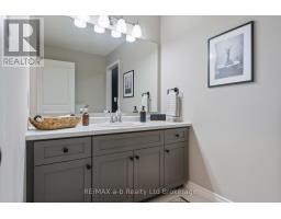 11 CHAMBERLAIN AVENUE - 20