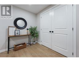 11 CHAMBERLAIN AVENUE - 27