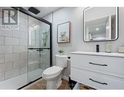 11 CHAMBERLAIN AVENUE - 32