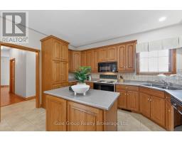 51 DEMEYERE AVENUE - 27