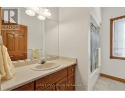 51 DEMEYERE AVENUE - 34