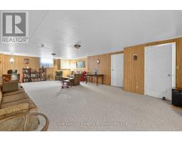 51 DEMEYERE AVENUE - 39