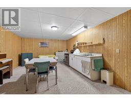 51 DEMEYERE AVENUE - 42