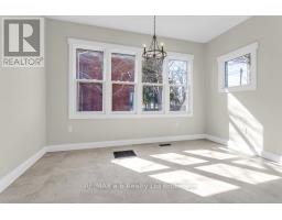 641 MAIN STREET N - 12