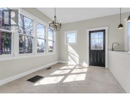 641 MAIN STREET N - 13