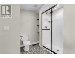 641 MAIN STREET N - 17