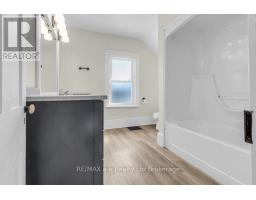 641 MAIN STREET N - 27