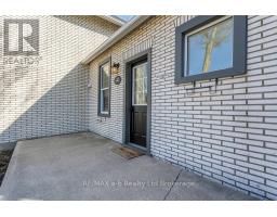 641 MAIN STREET N - 3