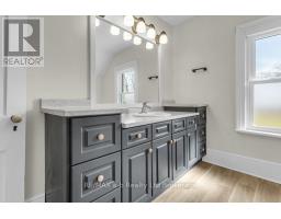 641 MAIN STREET N - 30