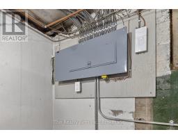 105 KING STREET E - 23