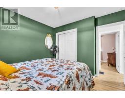 107 ELMWOOD CRESCENT - 14