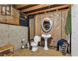 107 ELMWOOD CRESCENT - 23