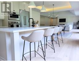 33 AUGUST CRESCENT - 23