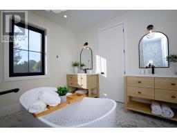 33 AUGUST CRESCENT - 29