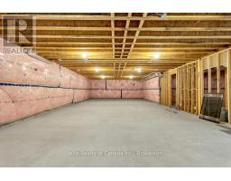 33 AUGUST CRESCENT - 37