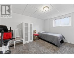 181 CLARKE ROAD E - 26